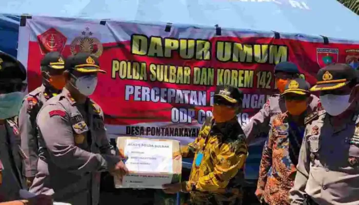 Di Tengah Pandemik Covid-19 : Polda Sulbar Mendirikan Dapur Umum